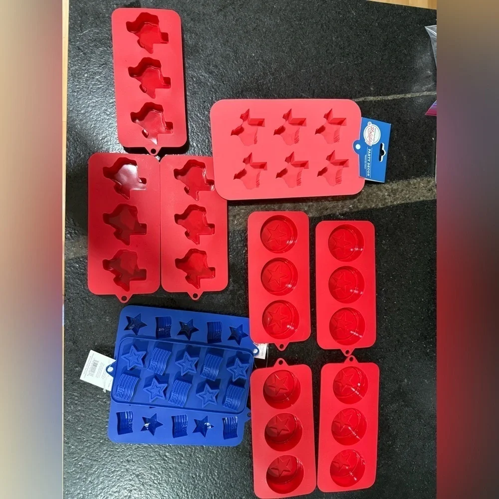 🤠 Texas-Shaped Silicone Mold – Red, Multi-Purpose